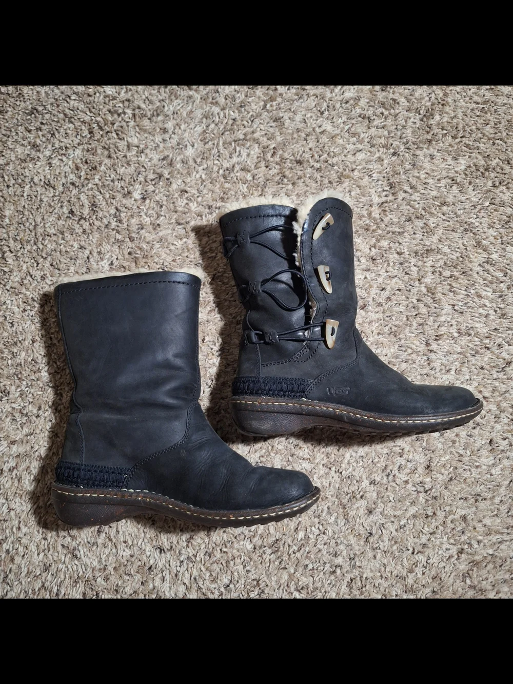 UGG Australia Black Leather Kona Shearling Toggle Boots Size 8
